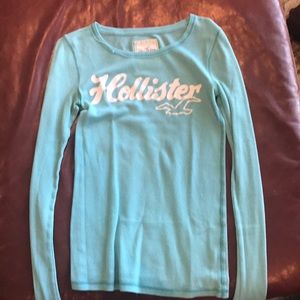 Blue knit long sleeve shirt